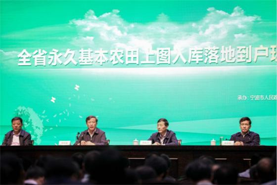 八卦一算得金言,天掉馅饼砸蛇上是什么生肖,警惕虚假宣传、全面解答、定量解答解释落实